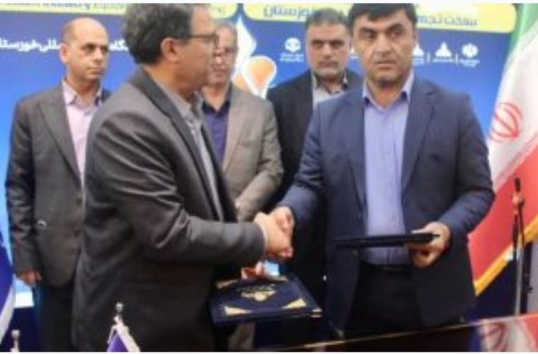 در حاشیه نمایشگاه تخصصی صنعت نفت خوزستان دو قرارداد فروش گازهای همراه نفت ارسالی به مشعل از سوی مناطق نفتخیز جنوب امضاء شد